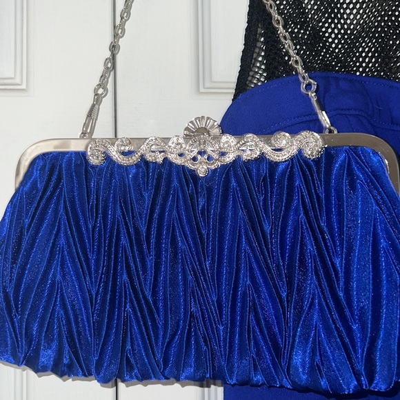 Beautiful blue corset style dress with matching purse - Picture 2 of 4